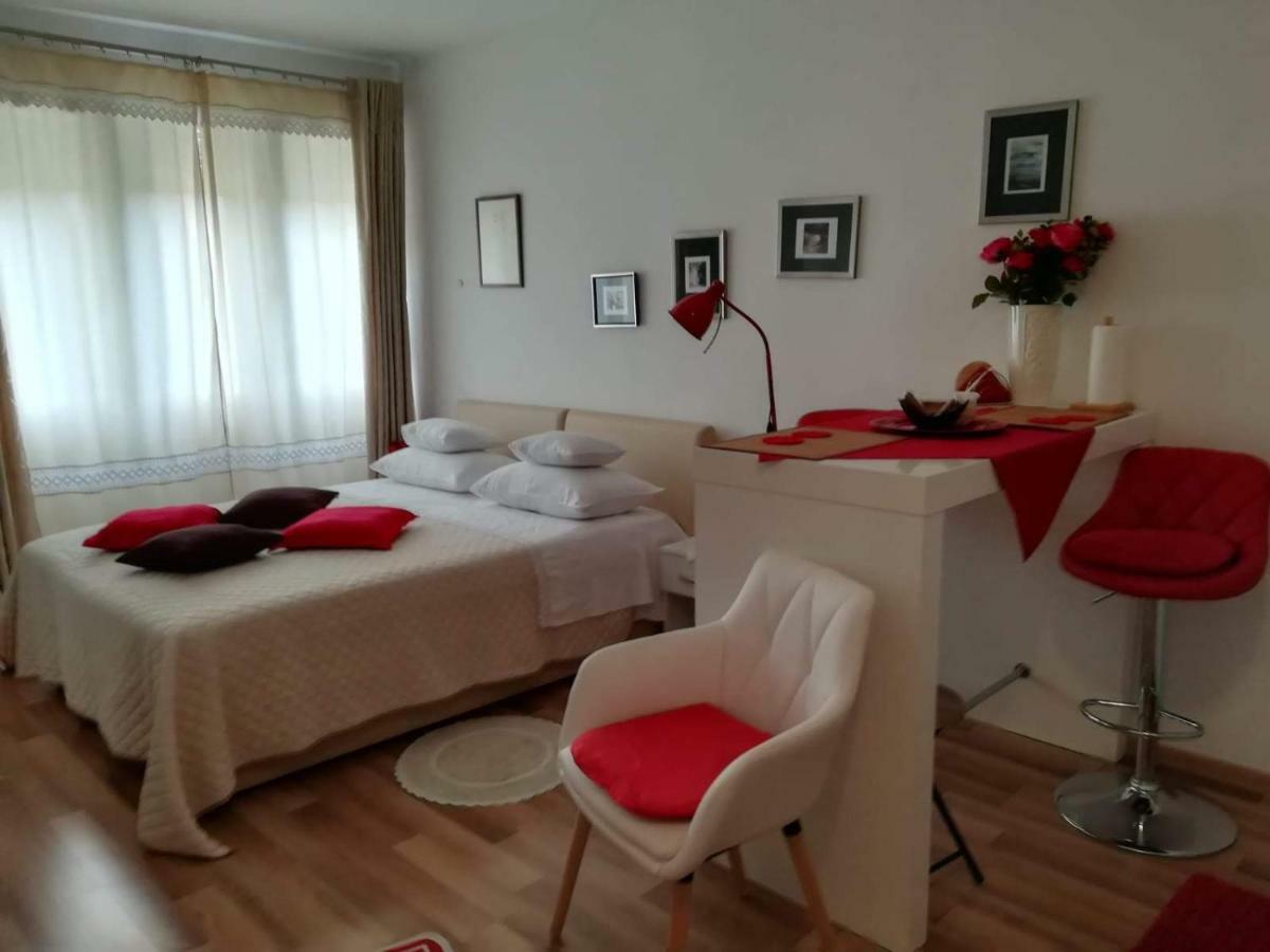 Klara Studio Apartman Split Exterior photo